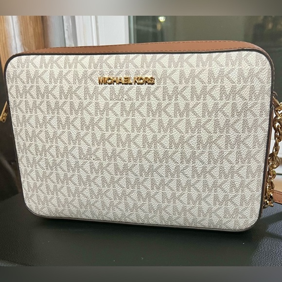 Michael Kors Jet Set Large Printed Logo Crossbody Bag -LIKE NEW CONDITION! - Picture 7 of 16